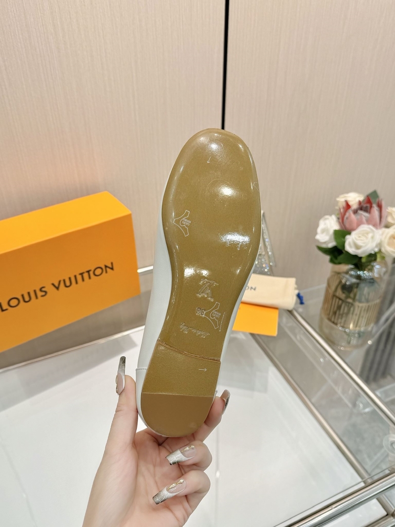 l0vis Vvtt0n loafers